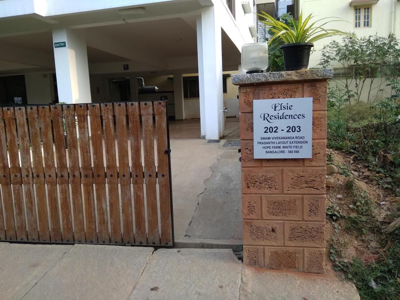 Stay@ Bangalore Luaran gambar